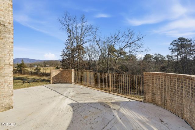 389 Worley Vance Road, Bluff City, TN 37618