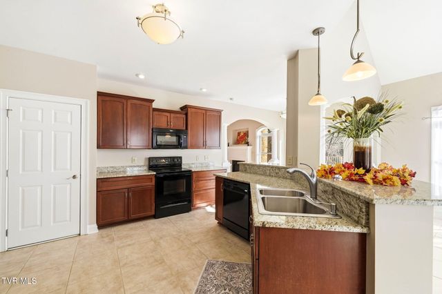 389 Worley Vance Road, Bluff City, TN 37618