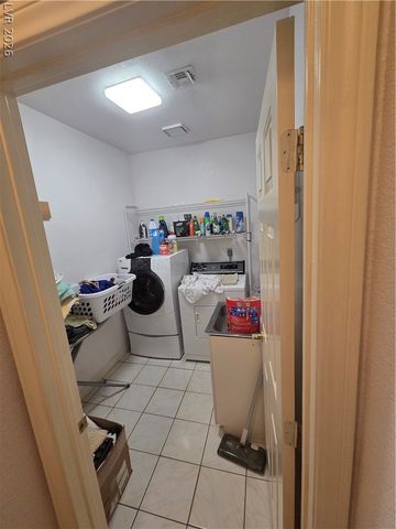 2621 Batelli Court, Las Vegas, NV 89121