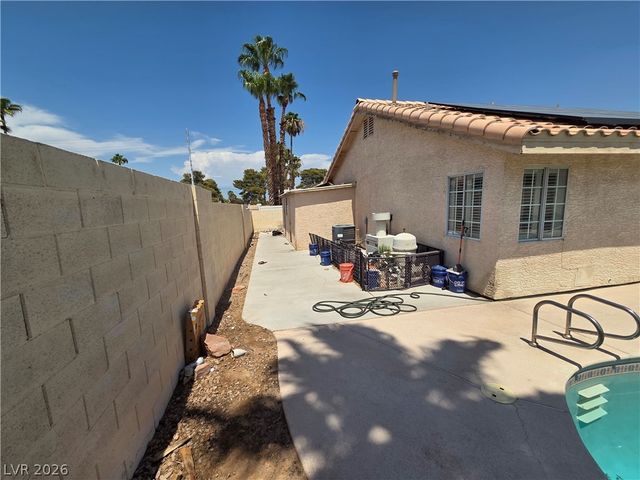 2621 Batelli Court, Las Vegas, NV 89121