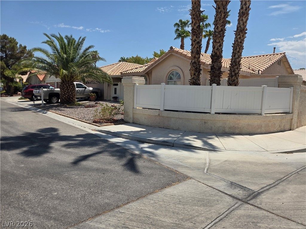 2621 Batelli Court, Las Vegas, NV 89121
