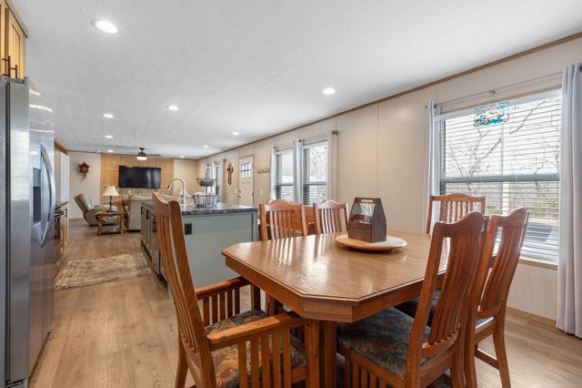 282 Scenic Drive, Hollister, MO 65672