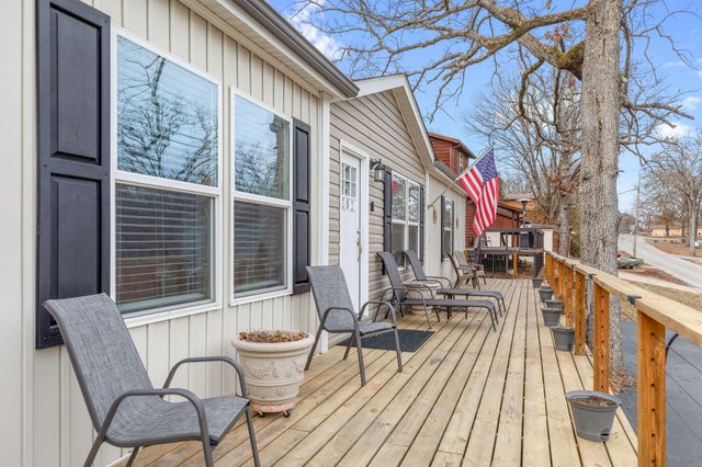 282 Scenic Drive, Hollister, MO 65672