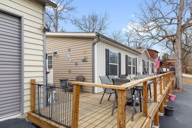 282 Scenic Drive, Hollister, MO 65672