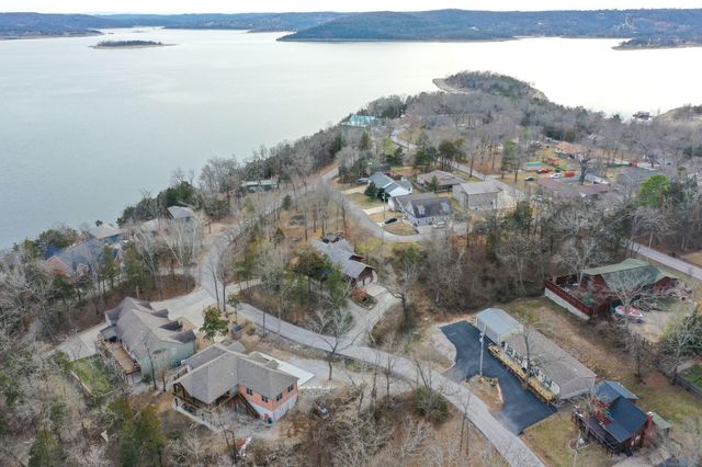 282 Scenic Drive, Hollister, MO 65672