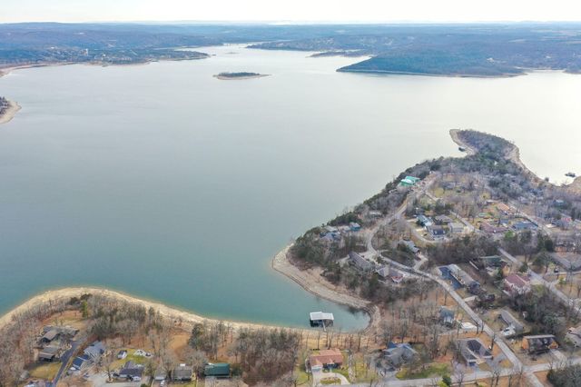 282 Scenic Drive, Hollister, MO 65672