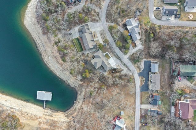 282 Scenic Drive, Hollister, MO 65672