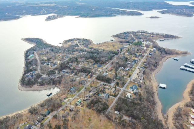 282 Scenic Drive, Hollister, MO 65672