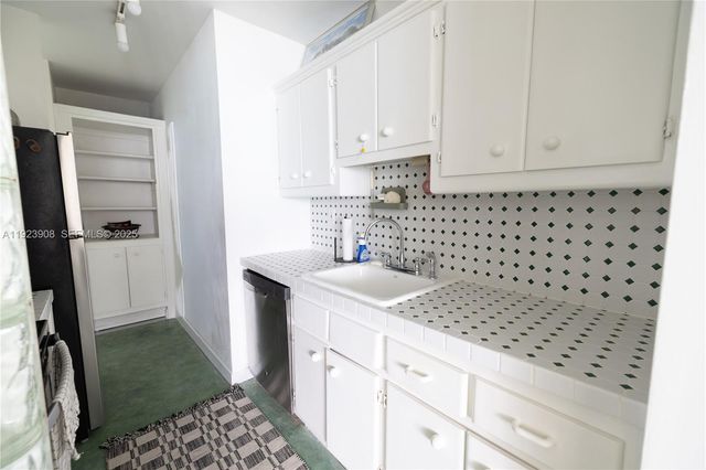 100 Lincoln Rd 1515, Miami Beach, FL 33139