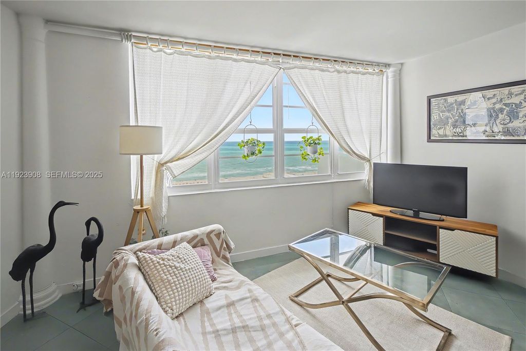 100 Lincoln Rd 1515, Miami Beach, FL 33139