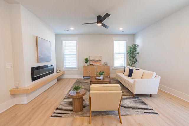 676 Blueway Avenue, Summerville, SC 29486