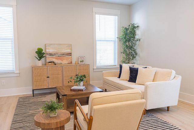 676 Blueway Avenue, Summerville, SC 29486