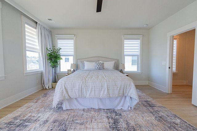 676 Blueway Avenue, Summerville, SC 29486