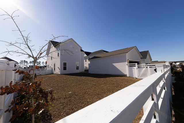 676 Blueway Avenue, Summerville, SC 29486