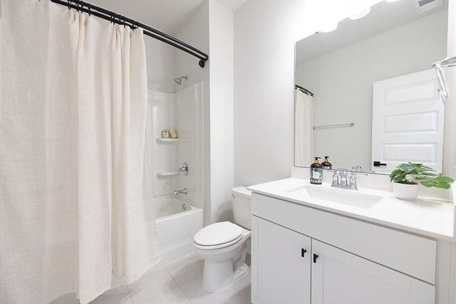 676 Blueway Avenue, Summerville, SC 29486