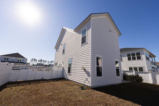 676 Blueway Avenue, Summerville, SC 29486