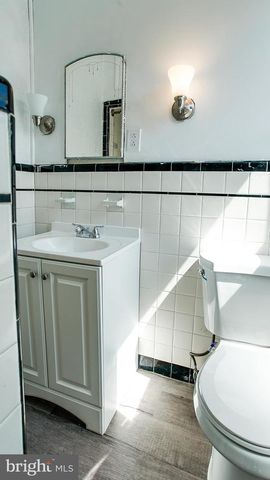 1649 ALLENGROVE ST, Philadelphia, PA 19124