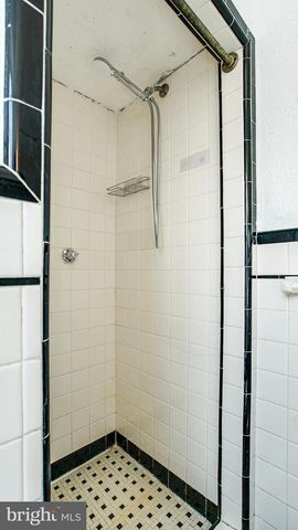 1649 ALLENGROVE ST, Philadelphia, PA 19124