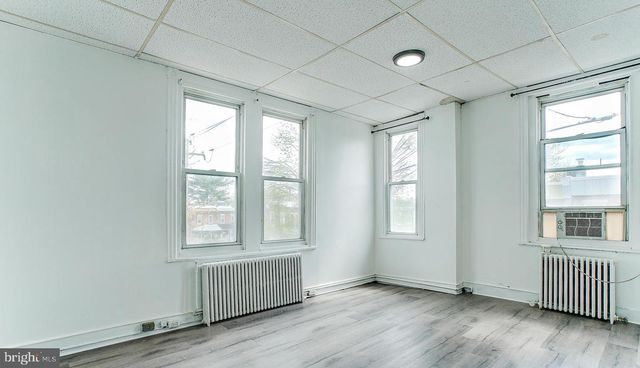 1649 ALLENGROVE ST, Philadelphia, PA 19124