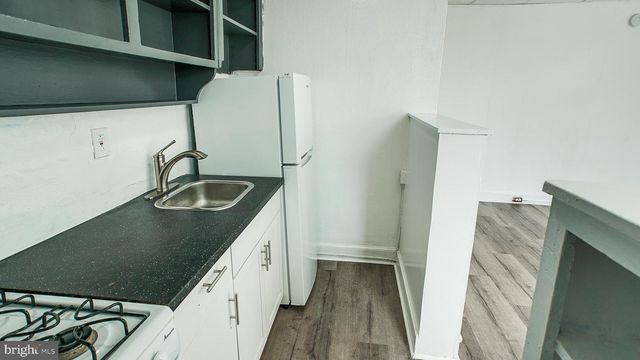 1649 ALLENGROVE ST, Philadelphia, PA 19124