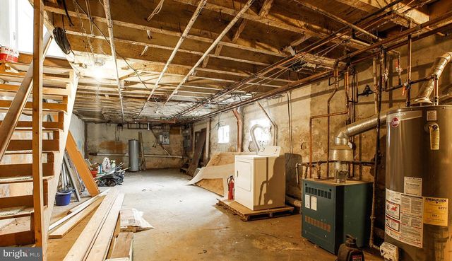 1649 ALLENGROVE ST, Philadelphia, PA 19124