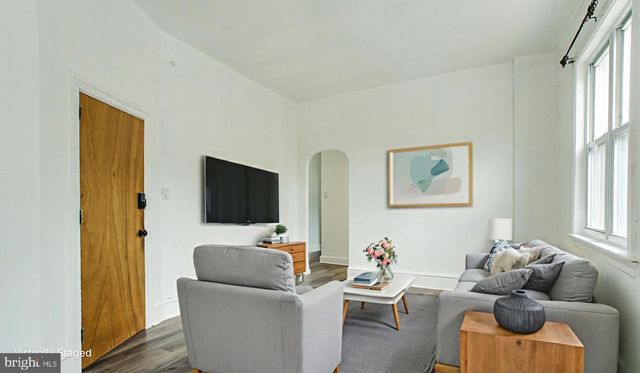 1649 ALLENGROVE ST, Philadelphia, PA 19124