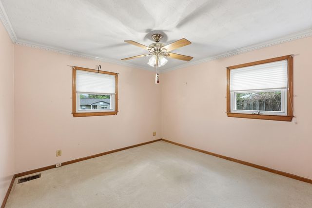 100 Evergreen Drive, Lawrenceburg, KY 40342