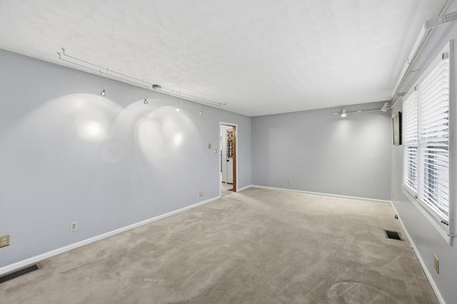 100 Evergreen Drive, Lawrenceburg, KY 40342