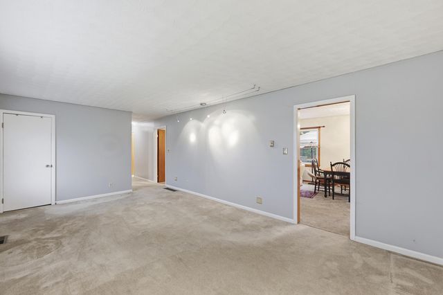 100 Evergreen Drive, Lawrenceburg, KY 40342