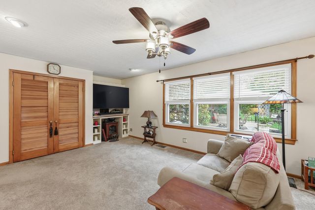 100 Evergreen Drive, Lawrenceburg, KY 40342