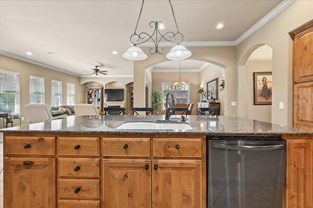 5018 S 164th East Avenue, Tulsa, OK 74134