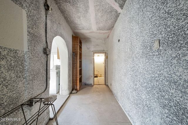 88 N BOONE Street, El Paso, TX 79905