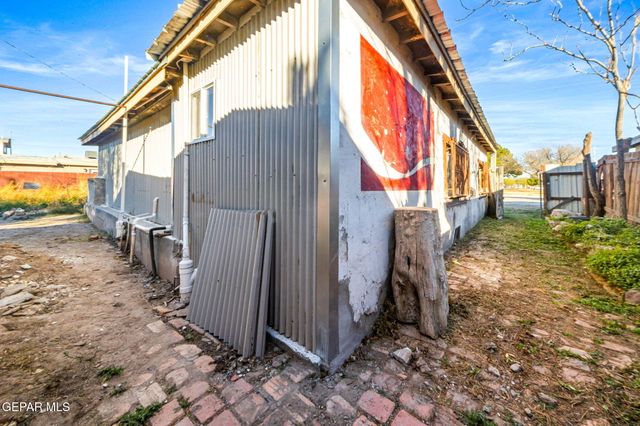 88 N BOONE Street, El Paso, TX 79905