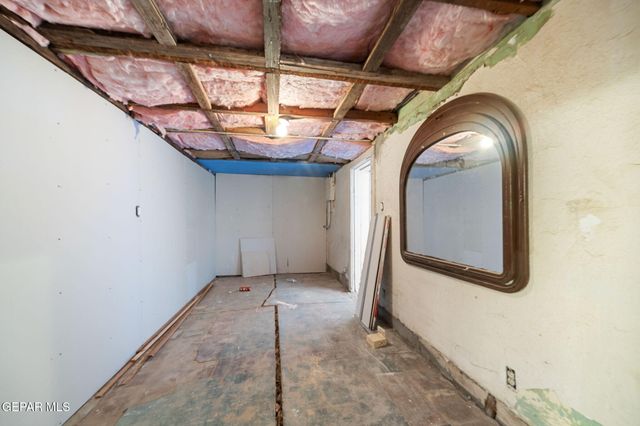 88 N BOONE Street, El Paso, TX 79905