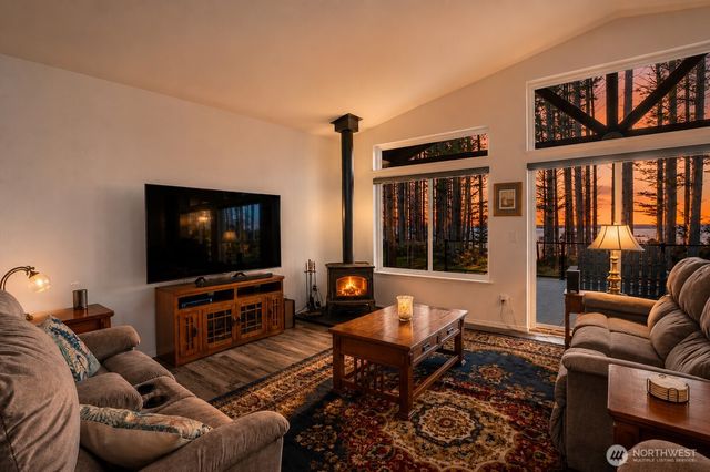 47 Willapa Sands Lane, South Bend, WA 98586