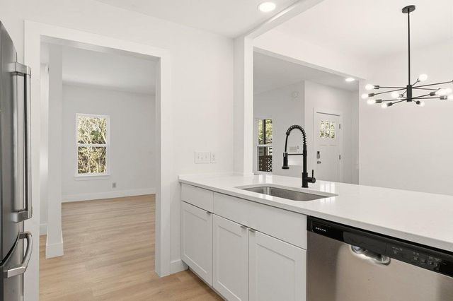 814 W Mary ST A, Austin, TX 78704