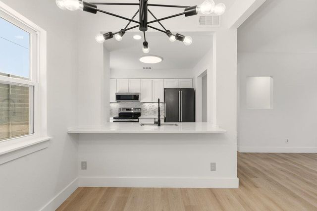 814 W Mary ST A, Austin, TX 78704