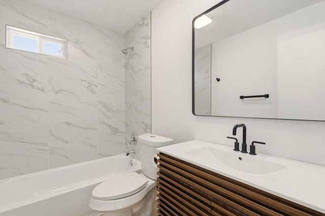 814 W Mary ST A, Austin, TX 78704