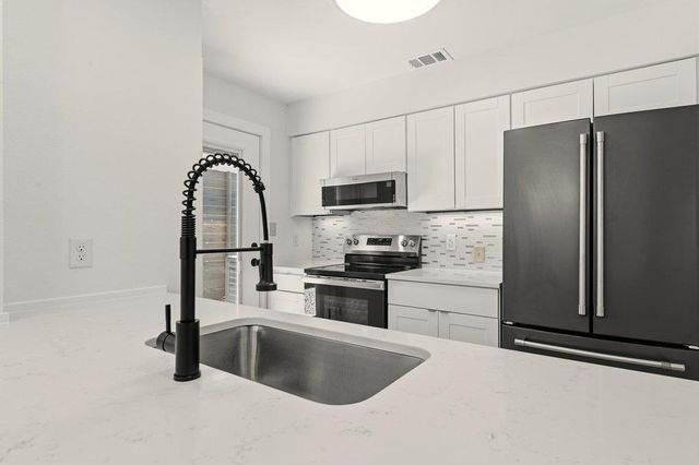 814 W Mary ST A, Austin, TX 78704