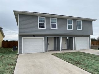 365 Sunnyside Drive A, Trenton, TX 75490