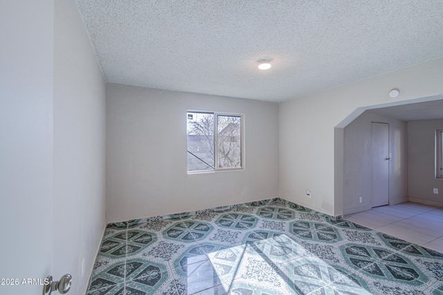 3204 W MONTE VISTA Road, Phoenix, AZ 85009