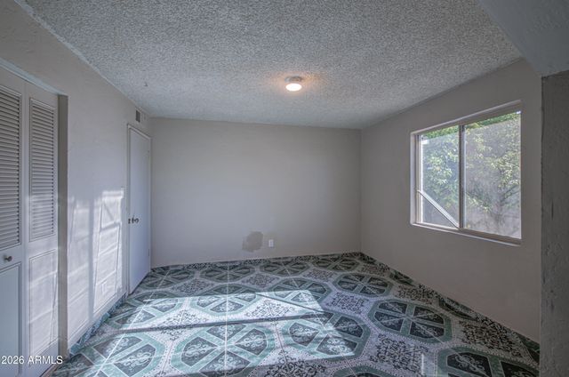3204 W MONTE VISTA Road, Phoenix, AZ 85009