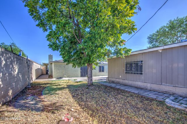 3204 W MONTE VISTA Road, Phoenix, AZ 85009