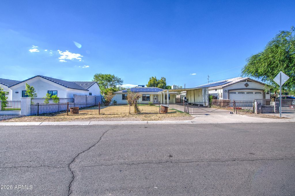 3204 W MONTE VISTA Road, Phoenix, AZ 85009 — photo 2