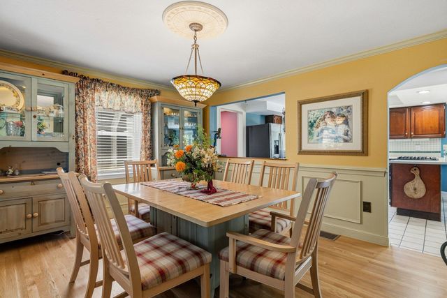 3 Gold Post Road, Dover, NH 03820