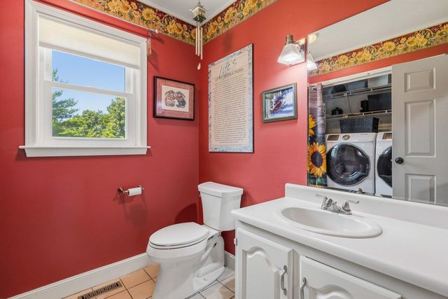 3 Gold Post Road, Dover, NH 03820