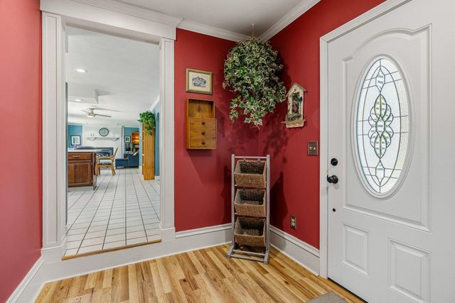 3 Gold Post Road, Dover, NH 03820