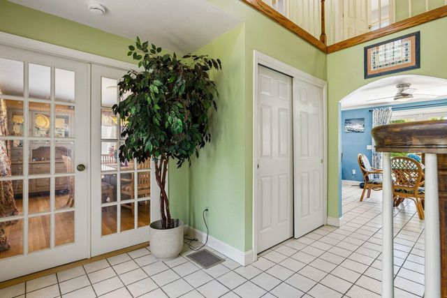 3 Gold Post Road, Dover, NH 03820