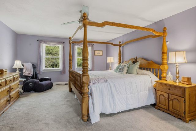 3 Gold Post Road, Dover, NH 03820