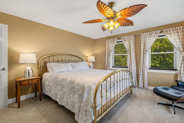 3 Gold Post Road, Dover, NH 03820